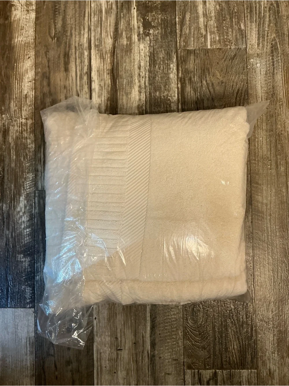 Soft Cream 6 Piece Bath Towels - Plush Absorbent Set